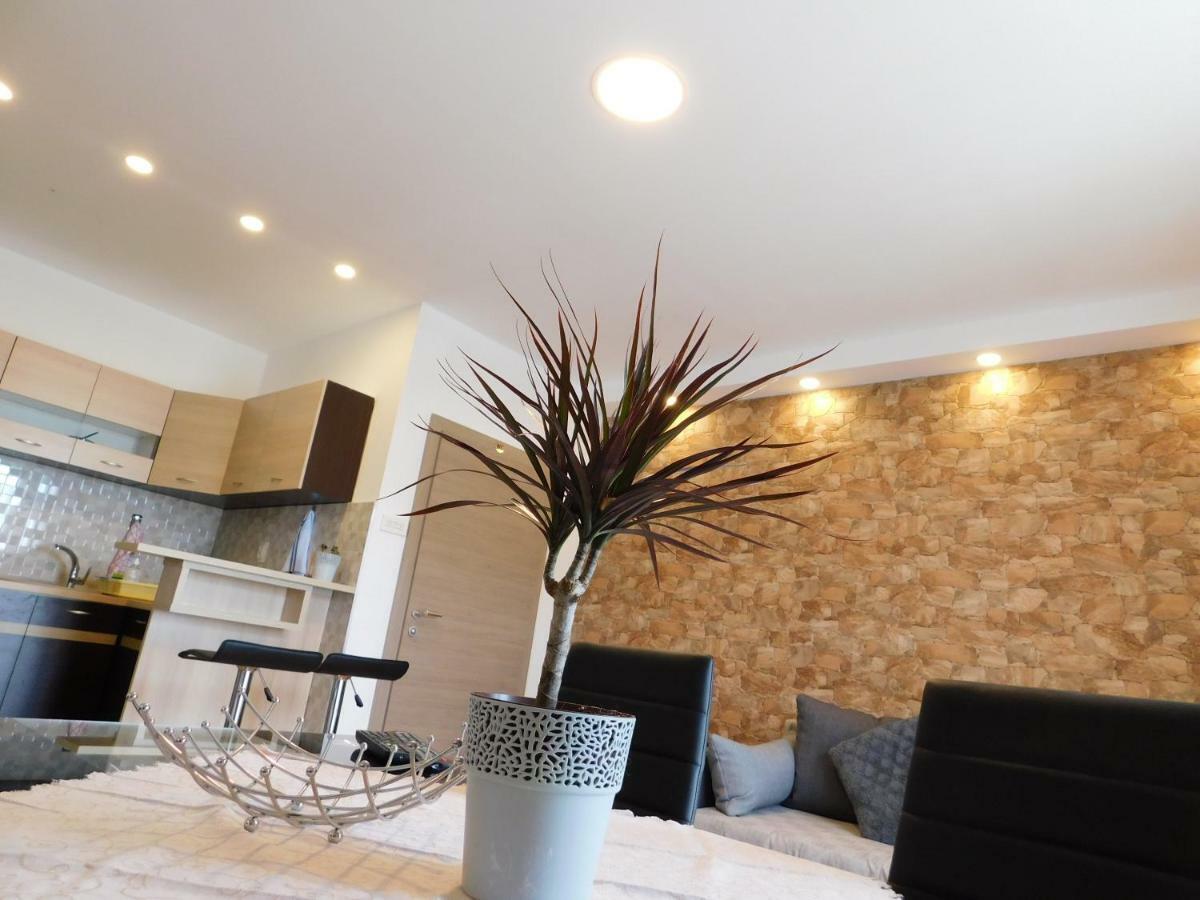 Jacky Apartment / Sea View Makarska Extérieur photo